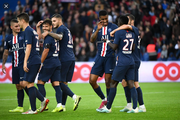 Paris Saint-Germain avec Gana GUEYE