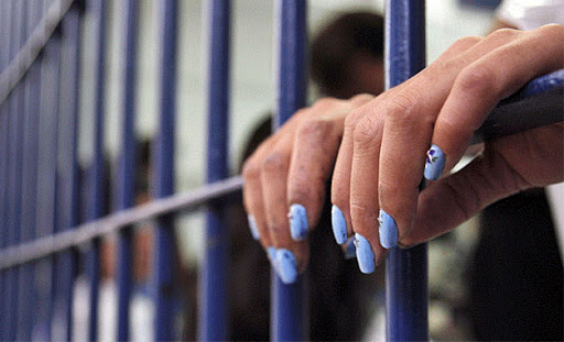 femme arretee